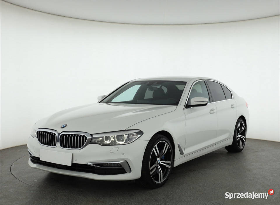 BMW 5 540i xDrive radio