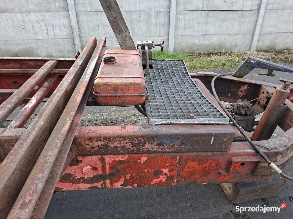 Przyczepa rolnicza wywrotka 3 stronny wywrot nieuszkodzony Pleszew