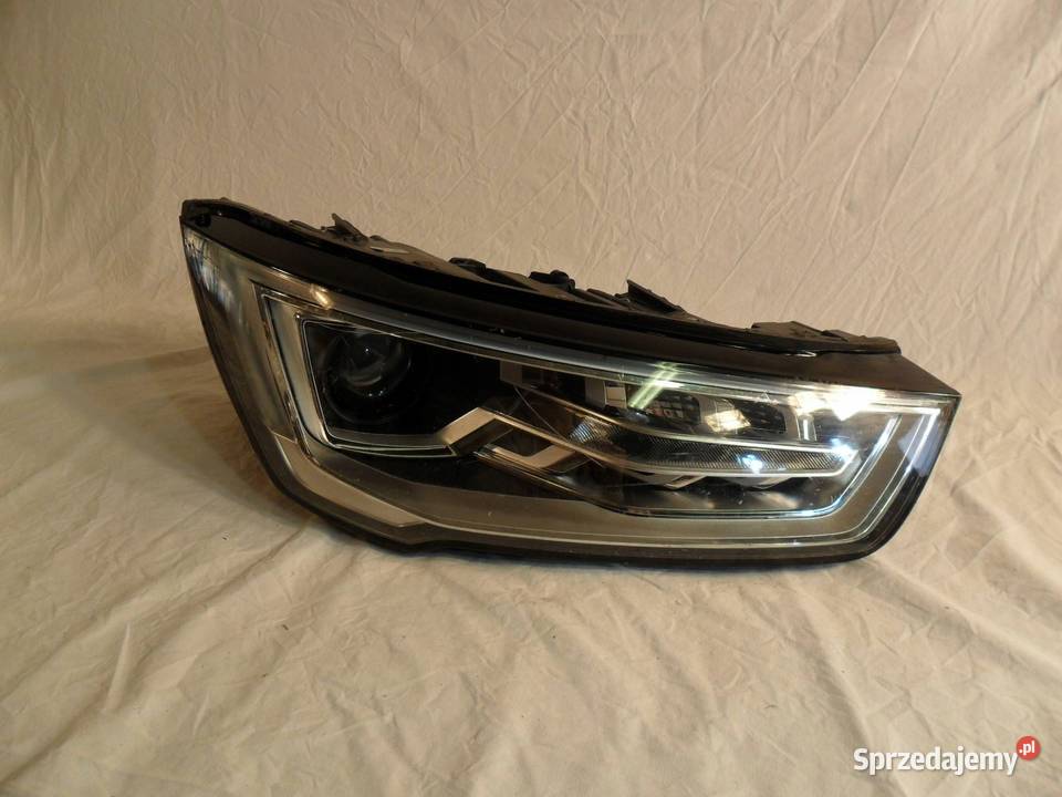 REFLEKTOR PRZÓD STRONA PRAWA AUDI A1 8XA941006