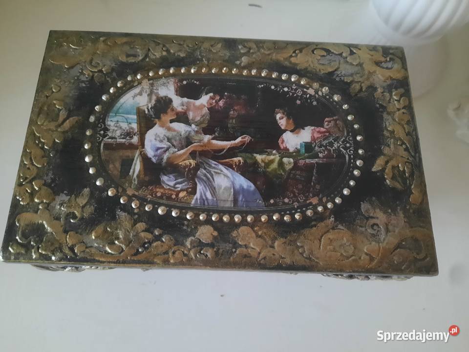 Stylowa szkatułka na biżuterięPomysł na prezent Kraków