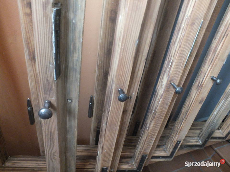 Stare okna drewnianeokoło 192030 7 sztuk dolnośląskie Bielawa