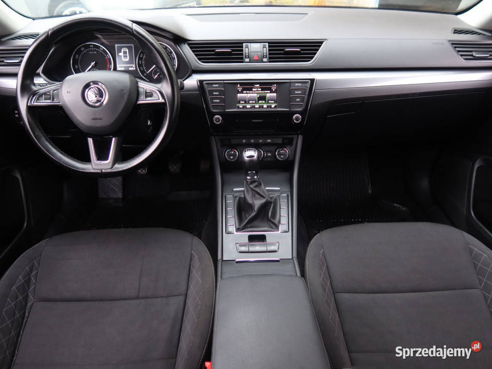 Skoda Superb 14 TSI niebieski