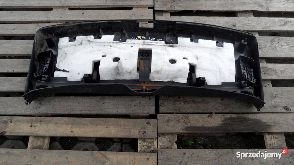 AUDI Q7 4L I 30 TDI osłona tapicerka klapy tył