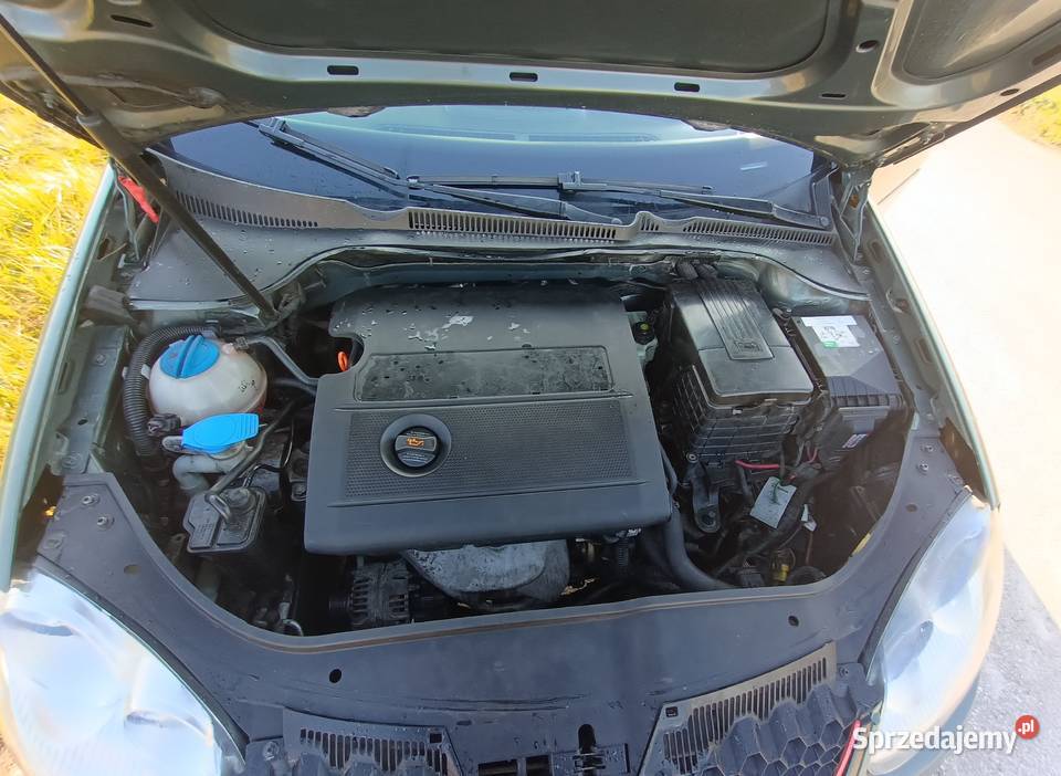 Golf 5 14 MPI benzyna gax Krajno-Parcele