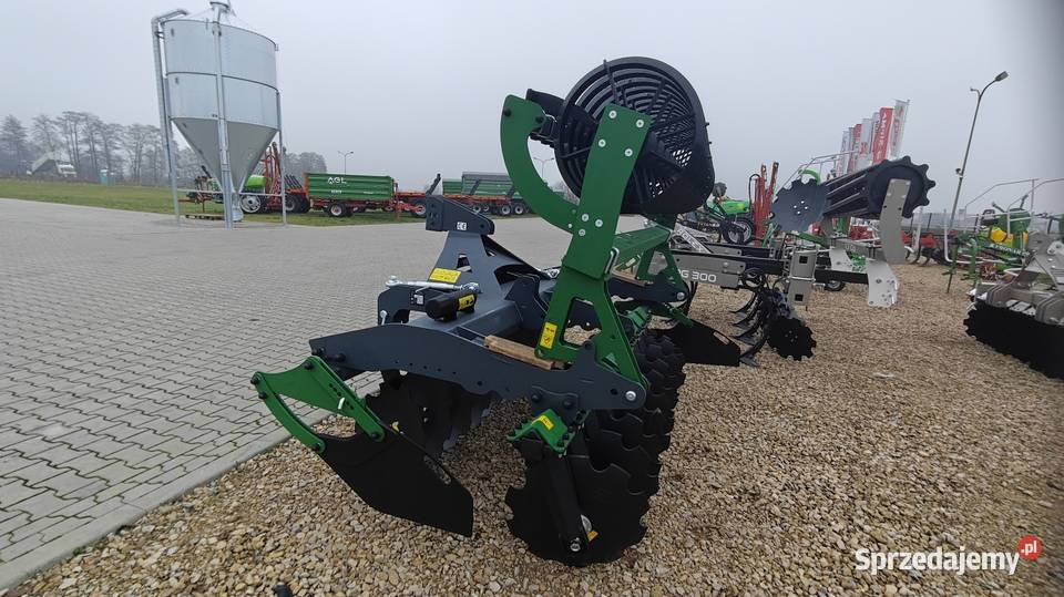 Brona talerzowa 25m z wałem daszkowym AWEMAK Rząśno