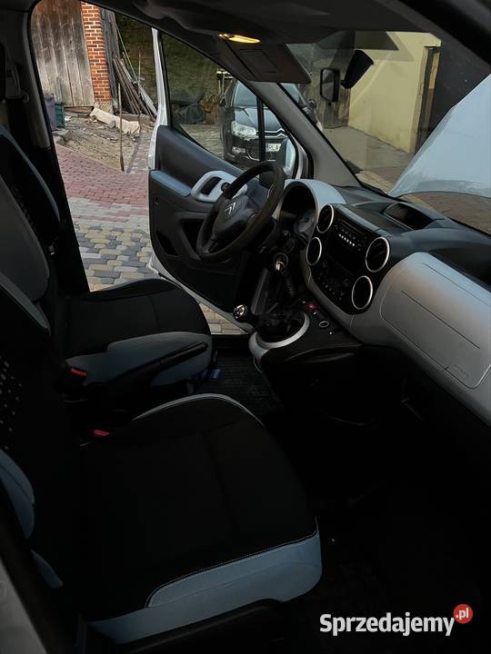 Citroen Berlingo II 16 HDi lift 2014 lakier metallic Albigowa
