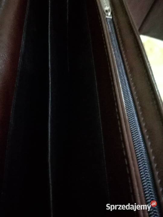 Teczka z naturalnej skóry w kolorze ciemny brąz 40cm