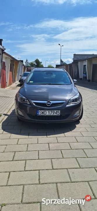Opel Astra J Kombi 14 Turbo 140 aluminiowe felgi Astra Wodzisław Śląski