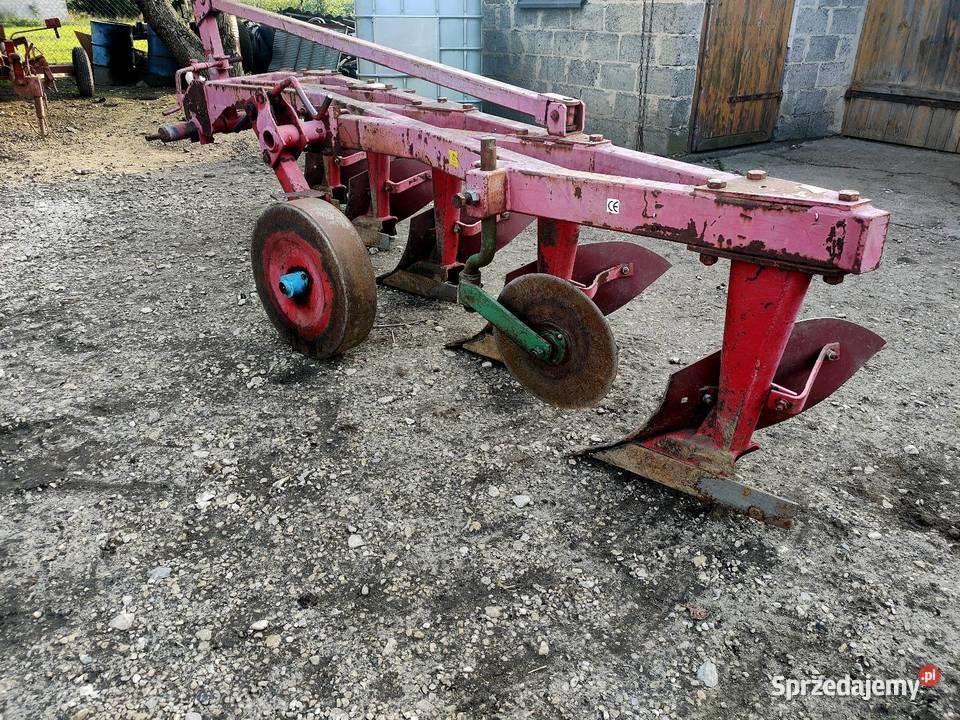 Pługi 5 skibowe nieuszkodzony Mielec