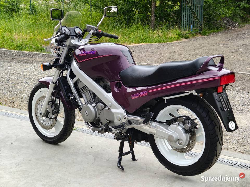 Honda ntv 650 Revere wal kardana piękny stan 650cm3 podkarpackie Rudnik nad Sanem sprzedam
