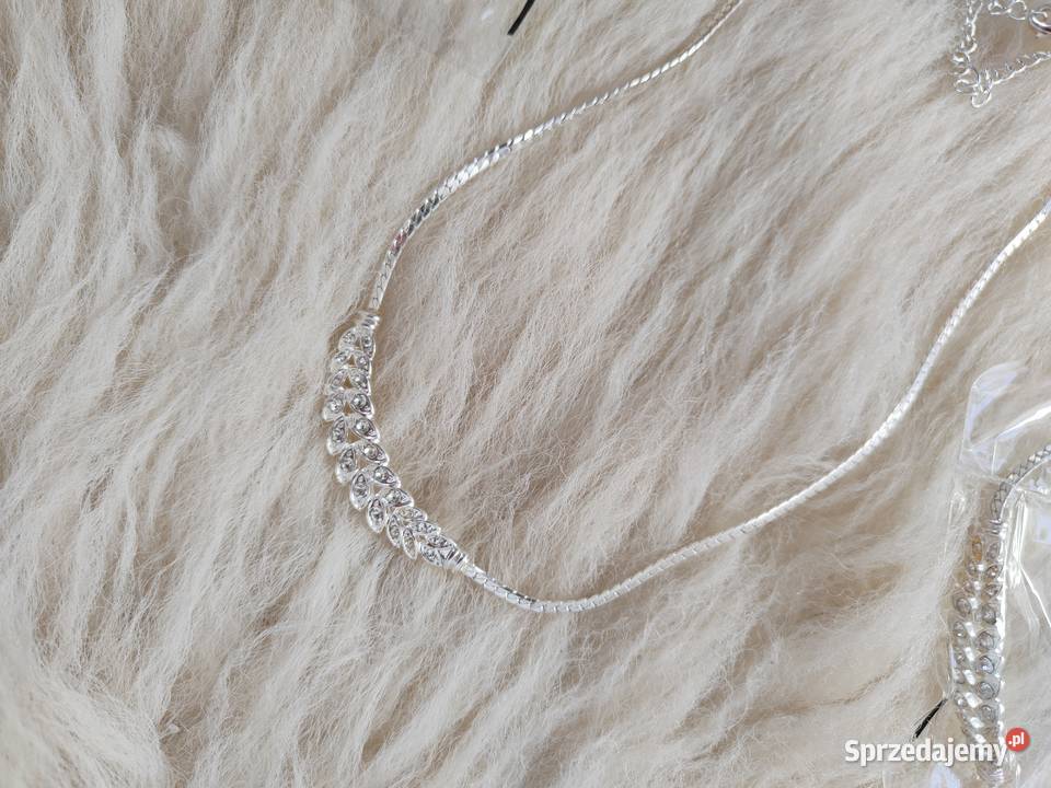 Avon Sparkling Leaves Zestaw biżuterii Naszyjnik Jasło