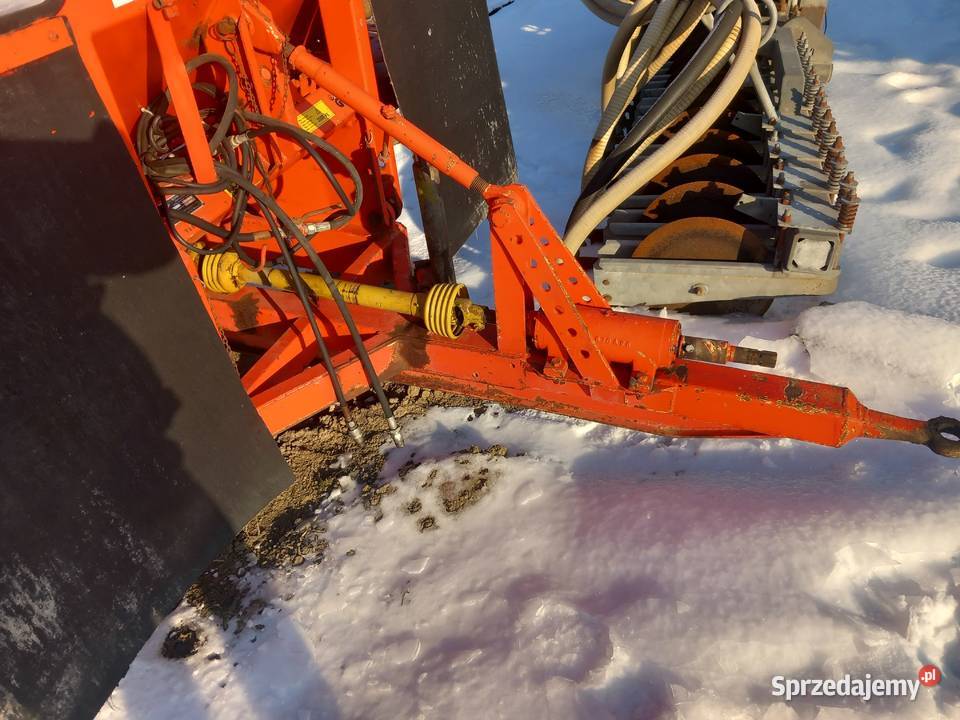 Rozsiewacz nawozu kujawsko-pomorskie Lisewo Kościelne