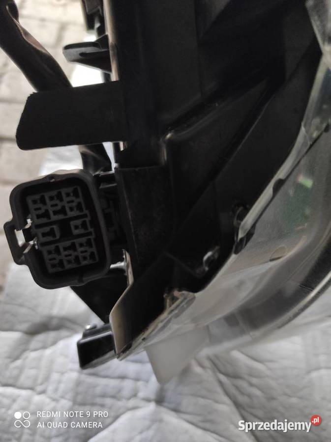 Lampa prawa przednia Mazda CX3 MAZDA 3 Prawe Biskupice
