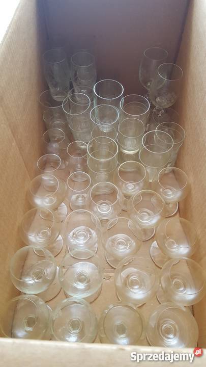 kieliszki różne kilkadziesiat sztuk Kielce sprzedam