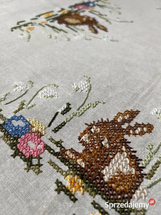 Obrus ręcznie haftowany zajączki Zabrze sprzedam