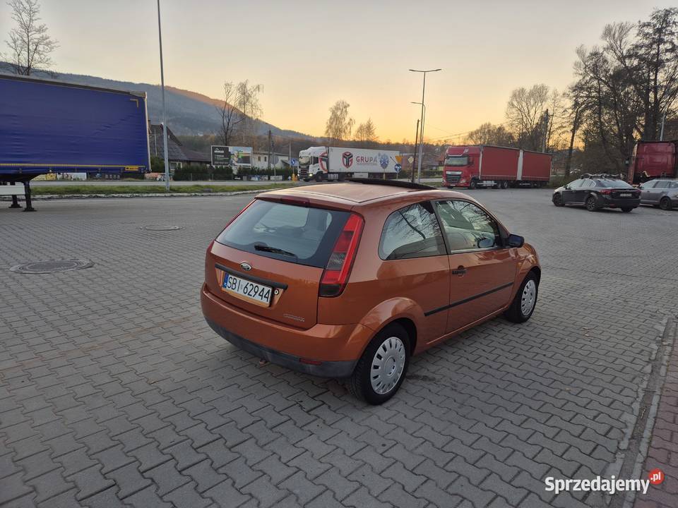 Ford Fiesta 12 benz 69 Szyberdach Długo opłaty Fiesta Bujaków
