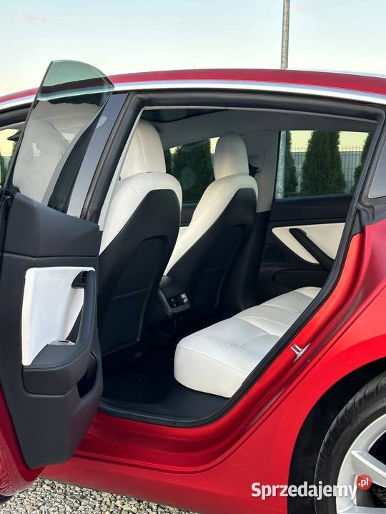 Tesla Model 3 Perfomance Salon Polska EUROPA Wrocław