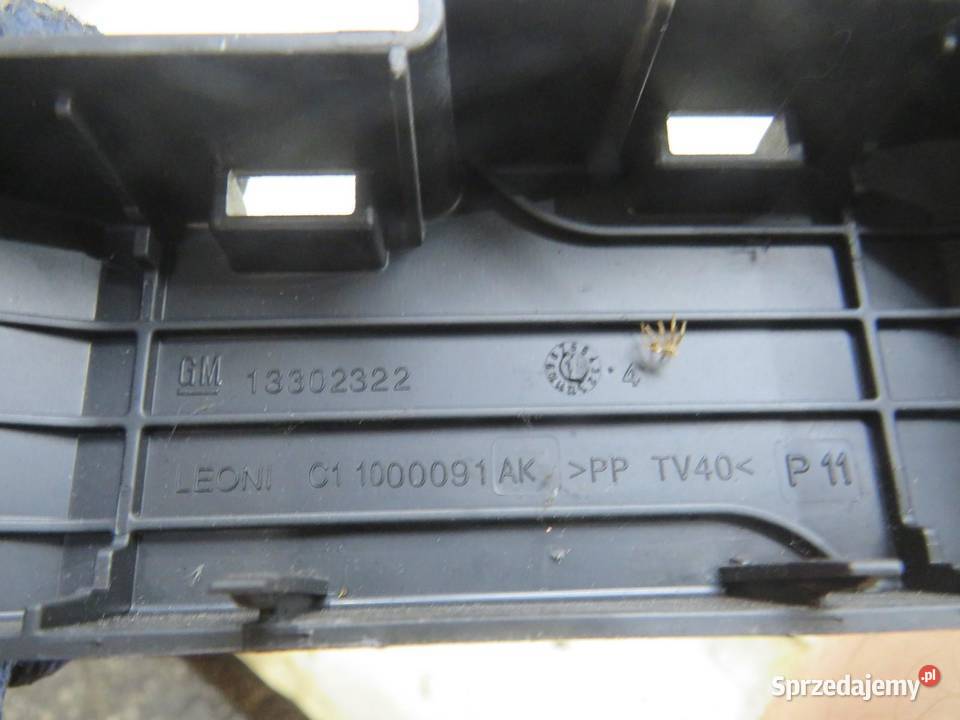 OSŁONA BEZPIECZNIKÓW ZAFIRA C 13302322