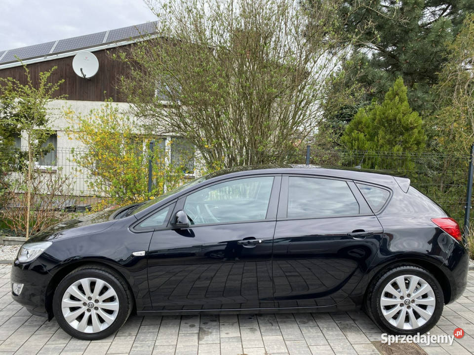 Opel Astra opłacone zadbane J 20092019 Motoryzacja