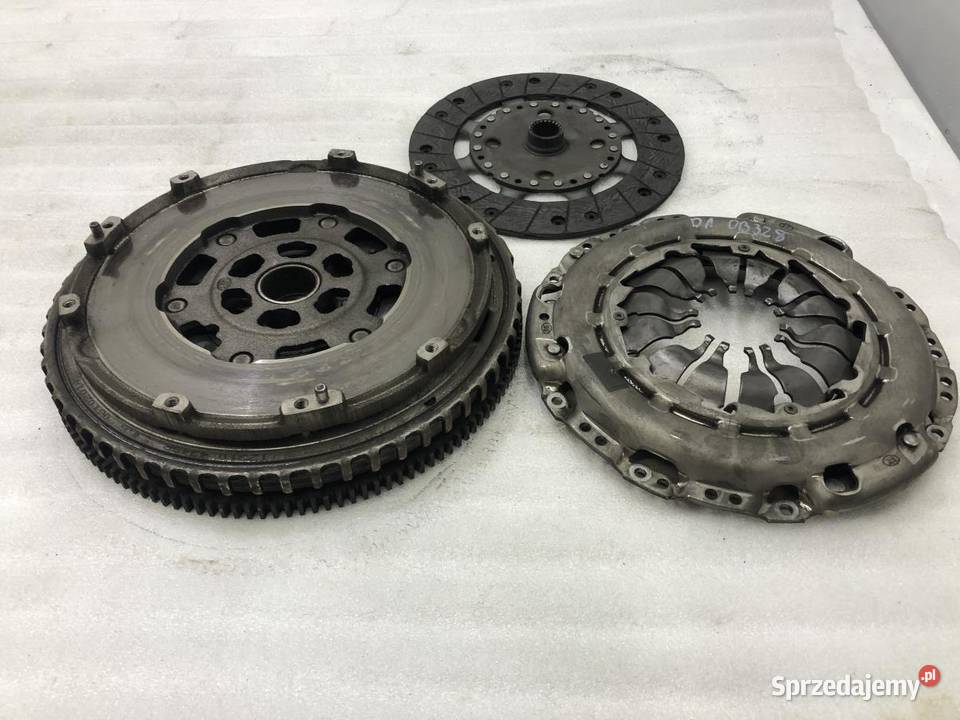 SPRZĘGŁO KOMPLETNE DWUMAS 302100495R DUSTER I 12 Sprzęgła i elementy