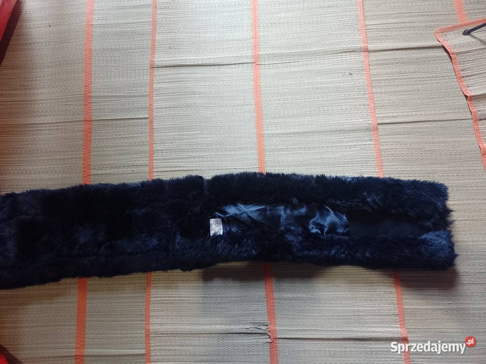 Granatowa futrzana etola z Londynu szal futerko Dodatki Kraków