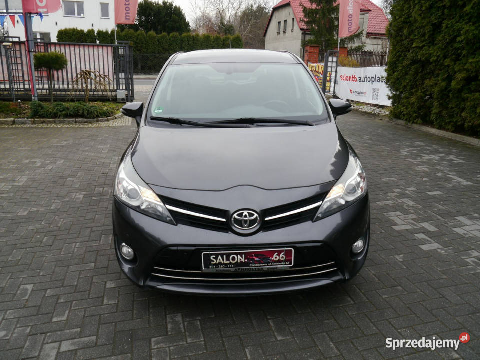Toyota Verso Panorama Dach Navi Kamera nieuszkodzony Częstochowa