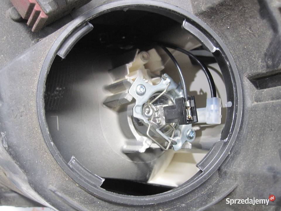 OPEL CORSA D LIFT 13r lampa lewa przód 13432891 osobowe świętokrzyskie
