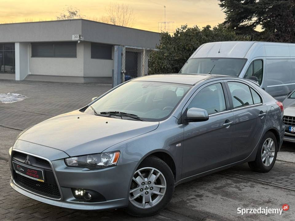 Mitsubishi Lancer 16 Benzyna 117 2011r 106 000 centralny zamek Częstochowa sprzedam