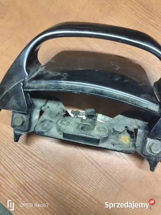 Kawasaki ZZR 600 tylny uchwyt pasażera zamek