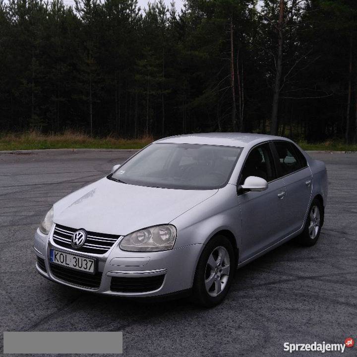 Volkswagen srebrny Samochody osobowe