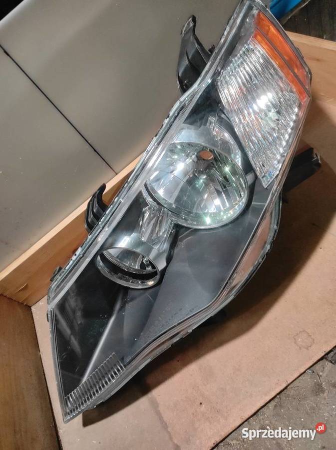 Lampa reflektor Mitsubishi Outlander 2 nieuszkodzony Grodzisk Mazowiecki sprzedam