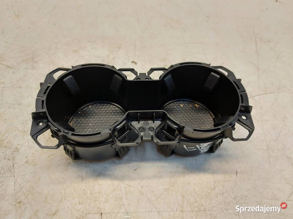 Ford Ranger VI 6 2024r SCHOWEK UCHWYT NA KUBKI