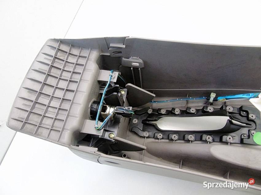 Panel środkowy konsola Nissan Almera Tino 2002 Sosnowiec