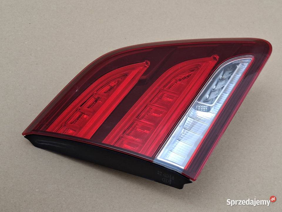 MERCEDES GLE W166 LAMPA LEWY TYŁ LEWA TYLNA W Bieleń