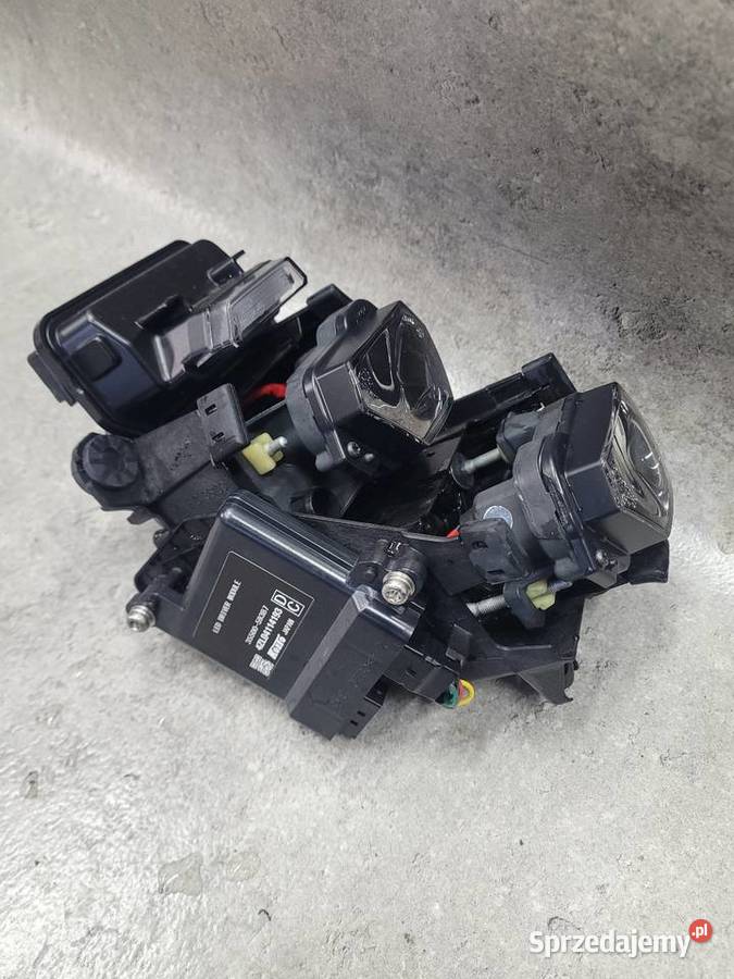 SUZUKI GSX8R GSX 8 R LAMPA REFLEKTOR PRZÓD LED Nowy Tomyśl