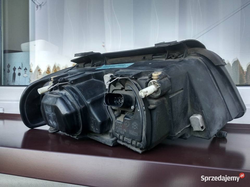 Audi A4 B5 LIFT FL lampa przednia lewa reflektor