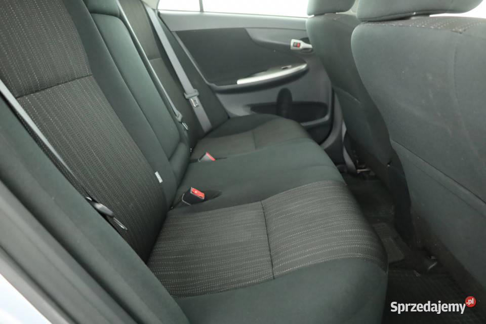 Toyota Corolla 16 Dual VVTi srebrny Bielany Wrocławskie