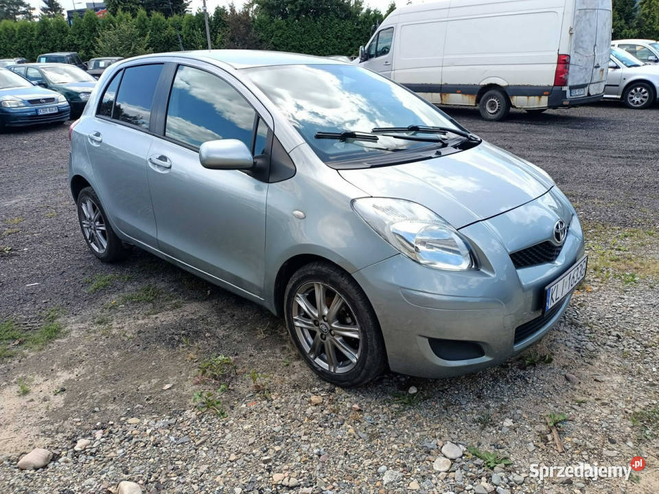 Toyota Yaris Toyota Yaris 13 09r Półautomat II 4/5 małopolskie Tarnów
