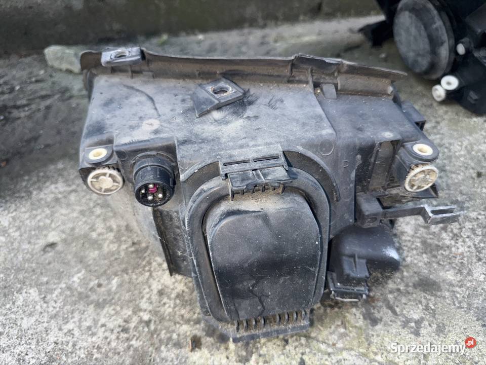 Lampa przód prawa Audi A4 B5 Ostrów Wielkopolski