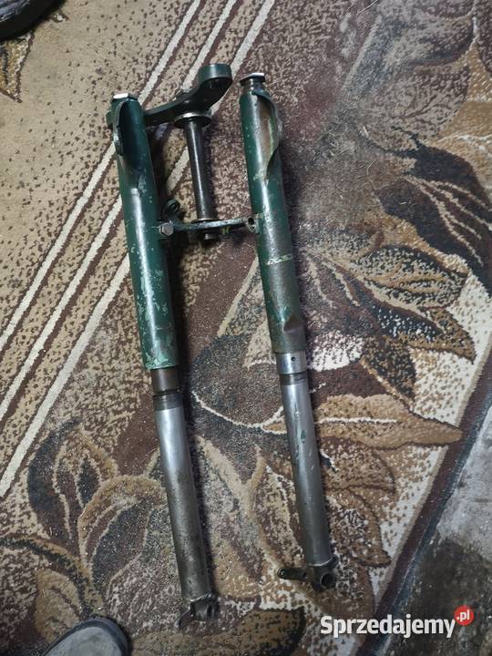 Iz 49 czesci sprzedam