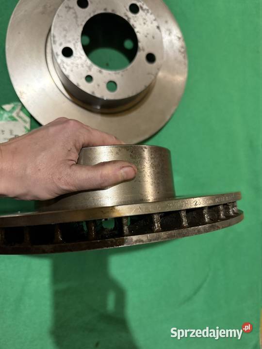 LucasTRW tarcze hamulcowe przód BMW e28 e24 cs2 Mszana