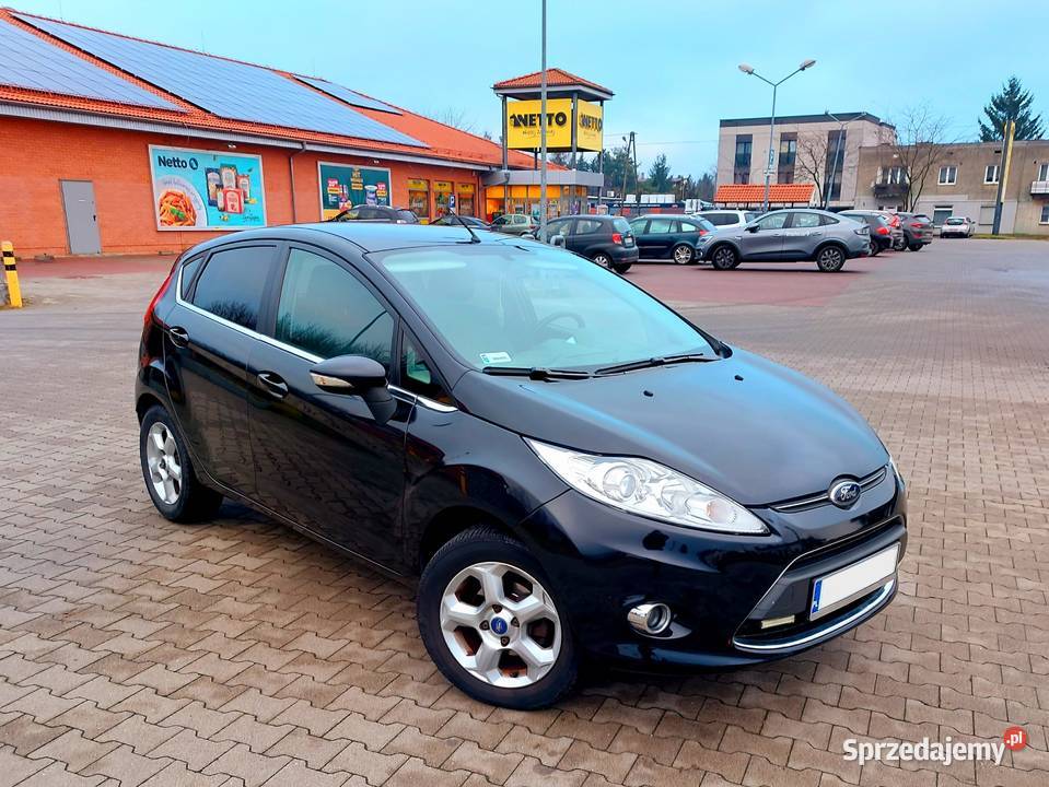 Ford Fiesta MK7 14 TDCi Titanium czarny sprzedam Fiesta