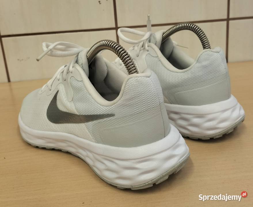 Buty damskie Sportowe Nike Revolution 6 385 Wałbrzych