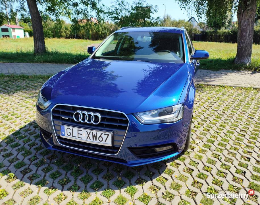 Audi A4 B8 20 Avant Quatro 20 TFSI 180 Ambition niebieski