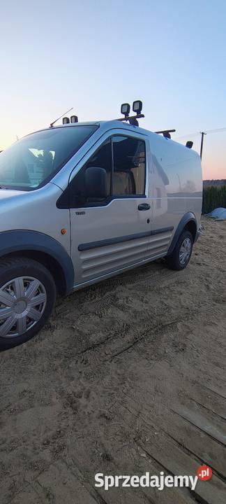 Ford Transit Connect srebrny Chojnice
