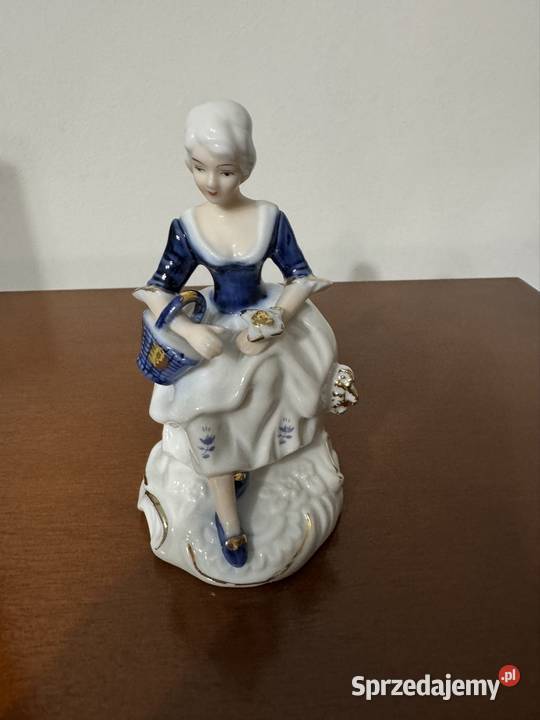 Figurka porcelanowa z czasów PRL lata 80 te dama Częstochowa