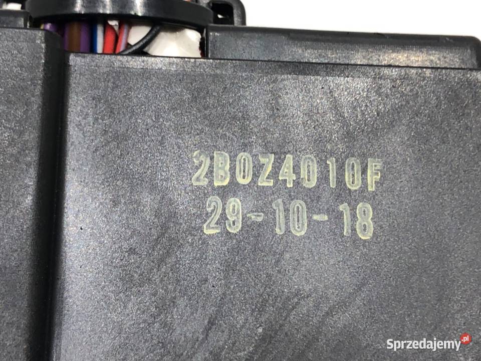 SKRZYNKA BEZPIECZNIKÓW OPEL CORSA E Hatchback 12 Skrzynki bezpieczników