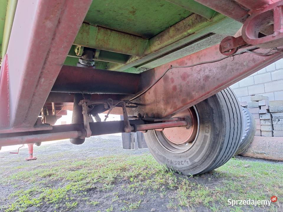 Przyczepa rolnicza skorupa jednoosiowa brimont 9 Czołowo