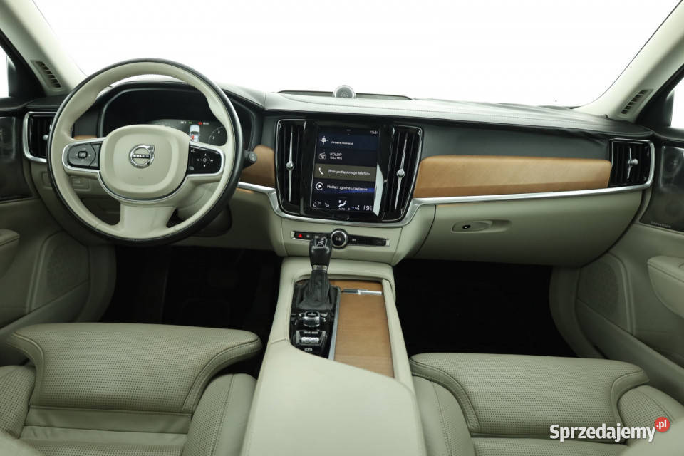 Volvo V90 T5 Samochody osobowe