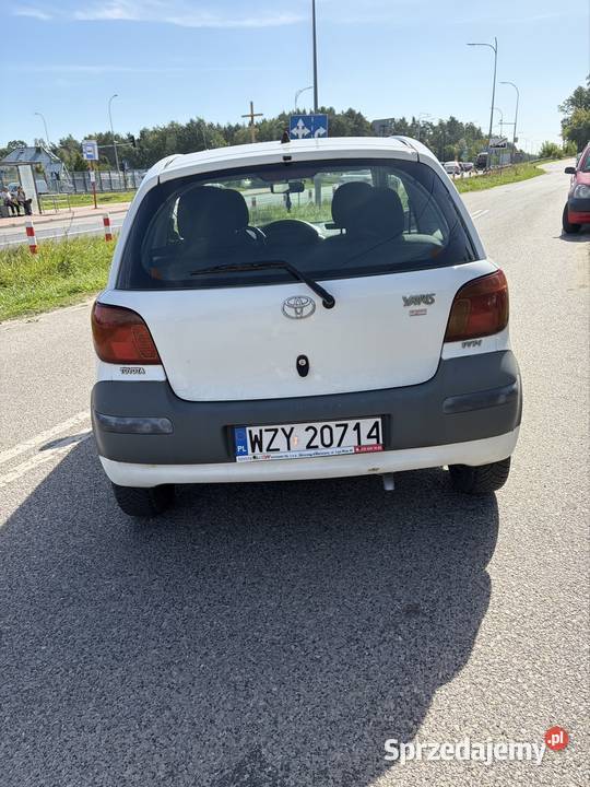 Toyota Yaris benzyna kupiony w polskim salonie